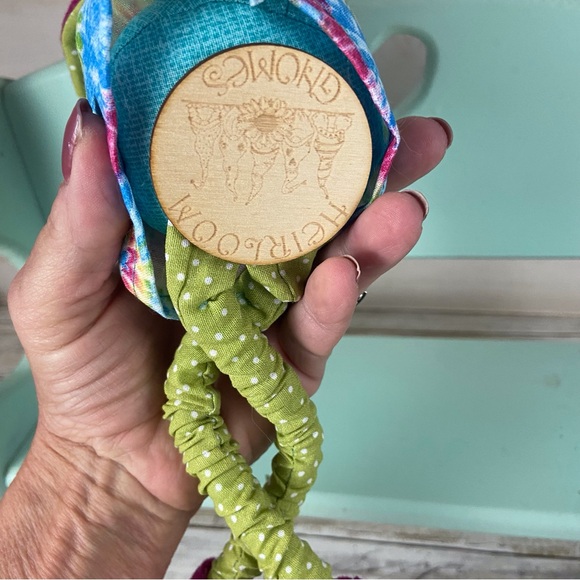 🚫SOLD🚫Tie Dye Hippie Gnome Girl Shelf Sitter Home Decor Hat Bendable Arms Legs - Picture 12 of 13